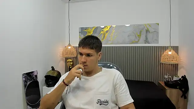 AlessandroFranco online show from 05-15-26, 01:42