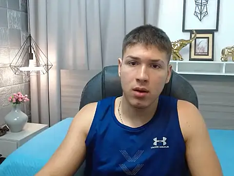 AlessandroFranco online show from 04-25-26, 05:21