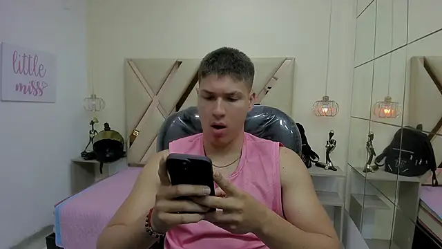 AlessandroFranco online show from 05-22-26, 01:42