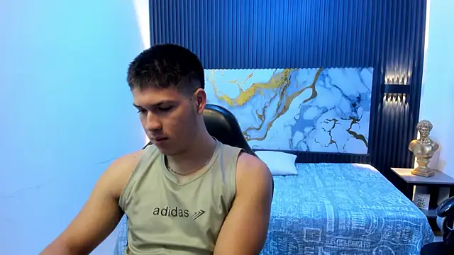 AlessandroFranco online show from 06-26-26, 12:55