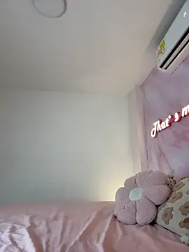 Adalyn Cute online show from 05-21-26, 11:40
