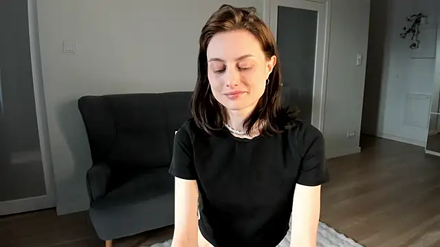Snapshot of Dorimena chatting on 04-26-26, 05:27 Dorimena online show from 04-26-26, 05:27