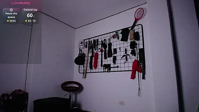 Snapshot of Mr_Andrew_bdsm chatting on 04-14-26, 02:22 Mr Andrew bdsm online show from 04-14-26, 02:22