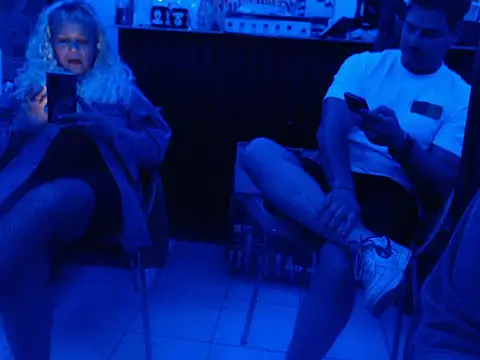 valluna  online show from 03-25-26, 12:33