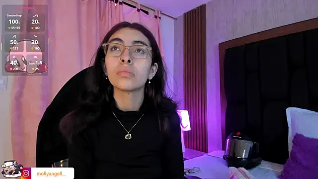 Molly A online show from 06-05-26, 02:34