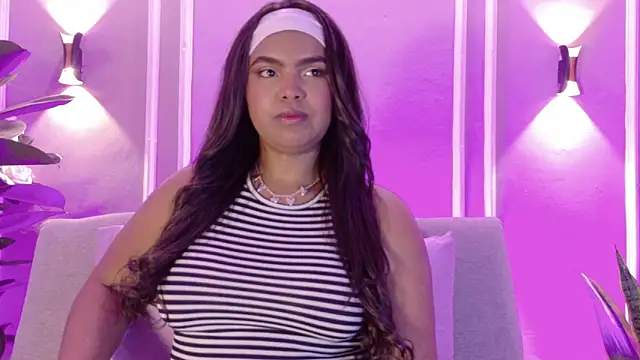 ZoeyMonroe  online show from 05-08-26, 02:59