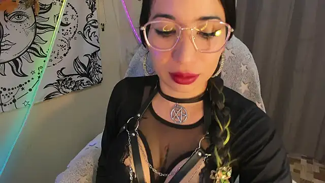 Snapshot of Laughing_Natty chatting on 06-18-26, 12:21 Laughing Natty online show from 06-18-26, 12:21