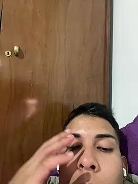 LeiAaron9810 online show from 03-17-26, 12:13