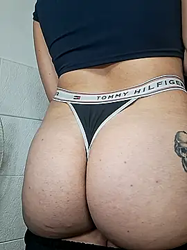 flor7772 online show from 04-24-26, 11:40