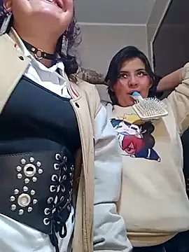 Liily Foxxy online show from 04-18-26, 10:39