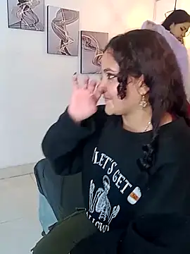 Liily Foxxy online show from 04-06-26, 11:00