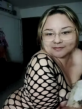 Snapshot of jennyyhottt chatting on 04-05-26, 01:56 jennyyhottt online show from 04-05-26, 01:56