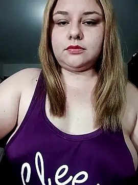 Snapshot of jennyyhottt chatting on 04-14-26, 06:35 jennyyhottt online show from 04-14-26, 06:35