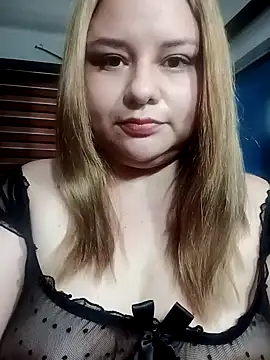 Snapshot of jennyyhottt chatting on 04-21-26, 06:36 jennyyhottt online show from 04-21-26, 06:36