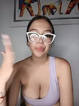 Kitty Loveee online show from 06-28-26, 11:11