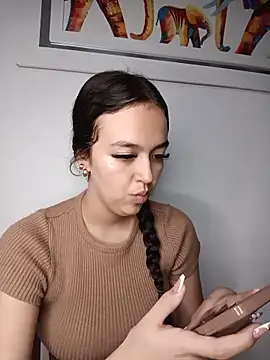 Kitty Loveee online show from 06-21-26, 12:27
