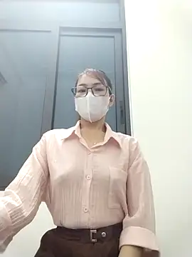 Mai phuong online show from 03-28-26, 06:47