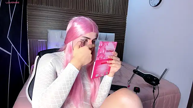 SophieWolf  online show from 03-17-26, 05:10