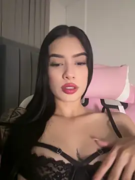 Snapshot of Valen_Gia chatting on 03-14-26, 01:11 Valen Gia online show from 03-14-26, 01:11