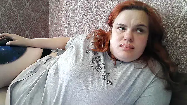 DollyGersonn online show from 05-06-26, 03:49