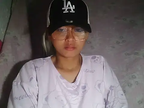 SAM SMILE XOXO online show from 03-25-26, 11:58