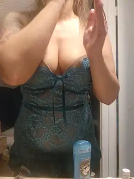 NicolePearl online show from 06-04-26, 12:59