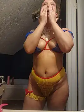 NicolePearl online show from 04-15-26, 01:44