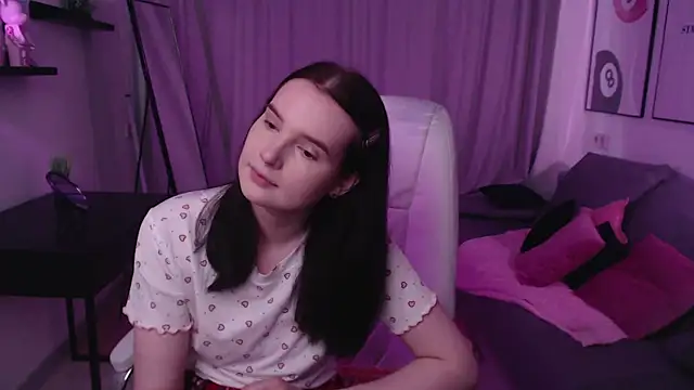 Kristen Bellle online show from 04-19-26, 01:06