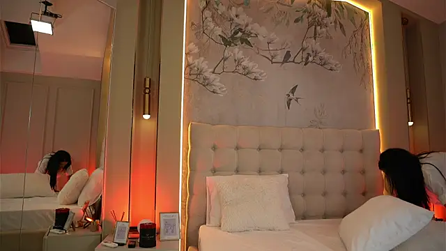Snapshot of AnneRey chatting on 06-28-26, 03:24 AnneRey online show from 06-28-26, 03:24