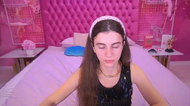LittleJulii online show from 03-25-26, 04:17