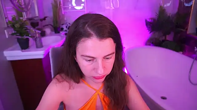 LittleJulii online show from 07-11-26, 02:28