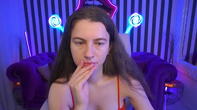 LittleJulii online show from 06-23-26, 02:15