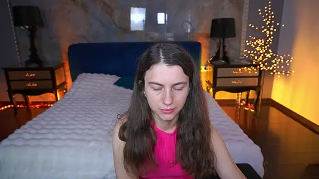 LittleJulii online show from 06-26-26, 02:34