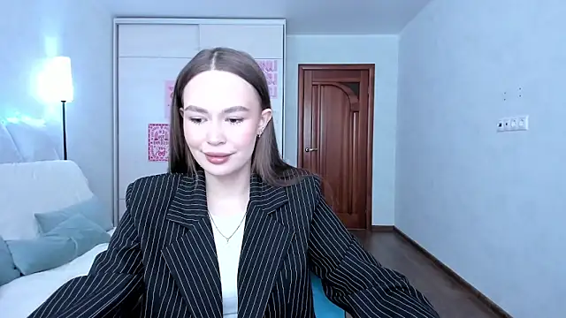 kittiangel00 online show from 04-14-26, 12:32