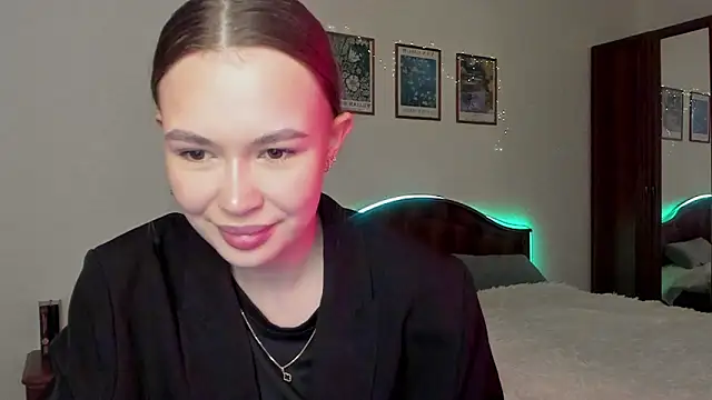 kittiangel00 online show from 03-19-26, 05:51