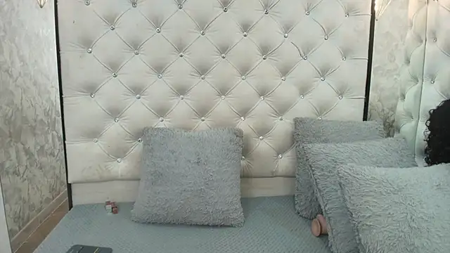 LadyMiax online show from 07-10-26, 04:12