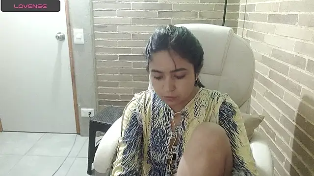 sweet-little online show from 06-12-26, 03:37