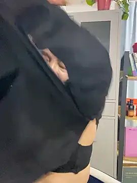 Snapshot of yu19988 chatting on 04-08-26, 01:18 yu19988 online show from 04-08-26, 01:18