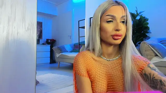 Snapshot of ArianaXO_ chatting on 05-09-26, 05:00 ArianaXO online show from 05-09-26, 05:00