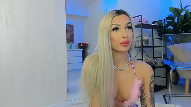 Snapshot of ArianaXO_ chatting on 04-06-26, 05:30 ArianaXO online show from 04-06-26, 05:30