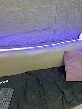 GiaRedd online show from 04-05-26, 04:24