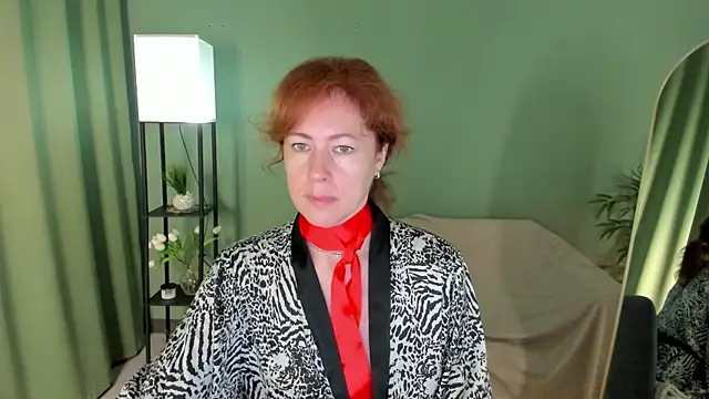 LeticiaRomano online show from 07-08-26, 04:02