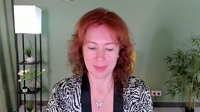 LeticiaRomano online show from 07-06-26, 04:08