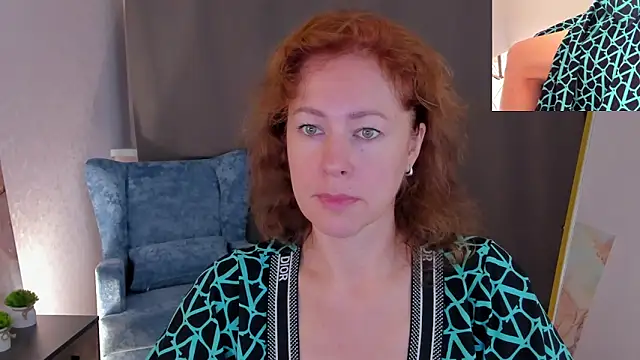 Snapshot of LeticiaRomano chatting on 06-14-26, 04:03 LeticiaRomano online show from 06-14-26, 04:03
