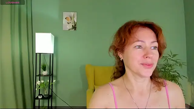 LeticiaRomano online show from 07-04-26, 03:57