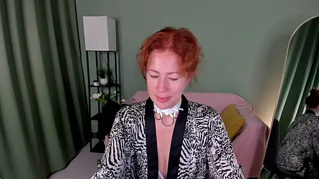 LeticiaRomano online show from 07-25-26, 04:09
