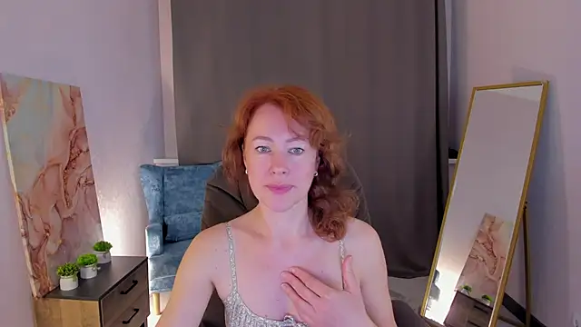 Snapshot of LeticiaRomano chatting on 06-13-26, 03:59 LeticiaRomano online show from 06-13-26, 03:59