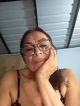 HOT LATINA20 online show from 06-11-26, 02:53