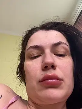 Cutee Erika online show from 05-13-26, 10:33
