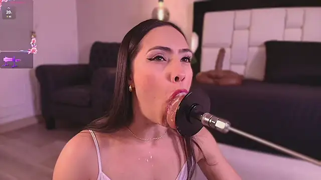 Mia gag  online show from 07-12-26, 11:33